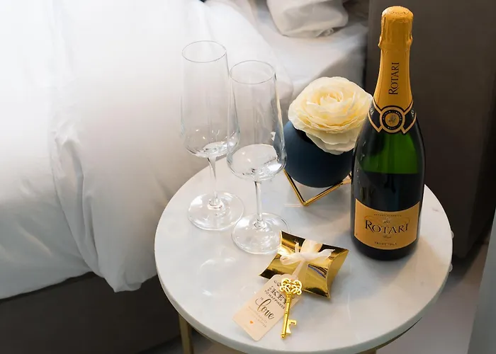 Flowers' Circle Of Piazza Di Spagna *